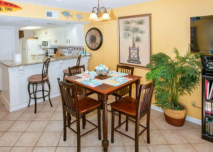 Holiday home Beachfront Private 6th-floor Balcony Gulf Views Pool Sundeck