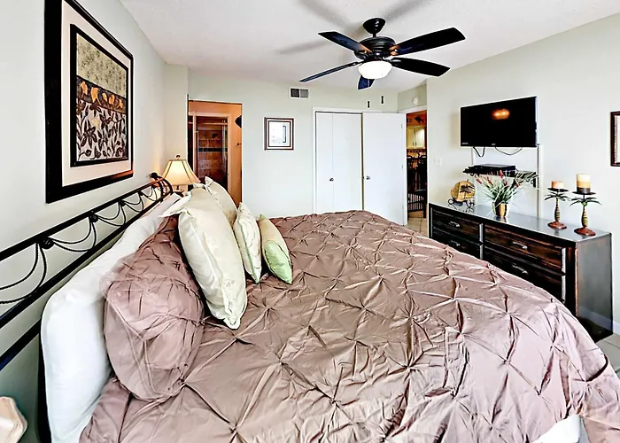 Beachfront Private 6th-floor Balcony Gulf Views Pool Sundeck Holiday home *